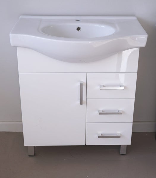 *Brand New* Vanity 750mm Cabinet with legs Carousel 1