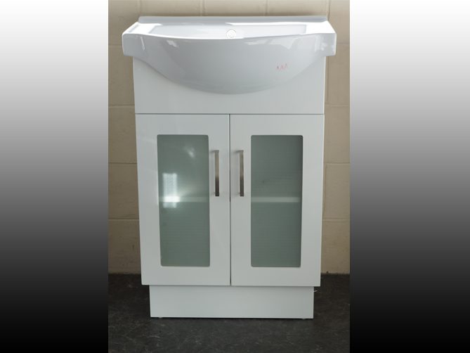 Brand New Vanity 600mm White Cabinet + Basin Carousel 1