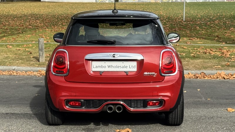 2015 MINI Cooper S 2.0 Turbo - 6-Speed Auto - E...459929064131809283