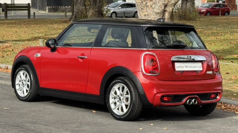 2015 MINI Cooper S 2.0 Turbo - 6-Speed Auto - E...459929064131809284