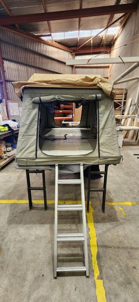 Roof Tent Pre-Owned Carousel 7