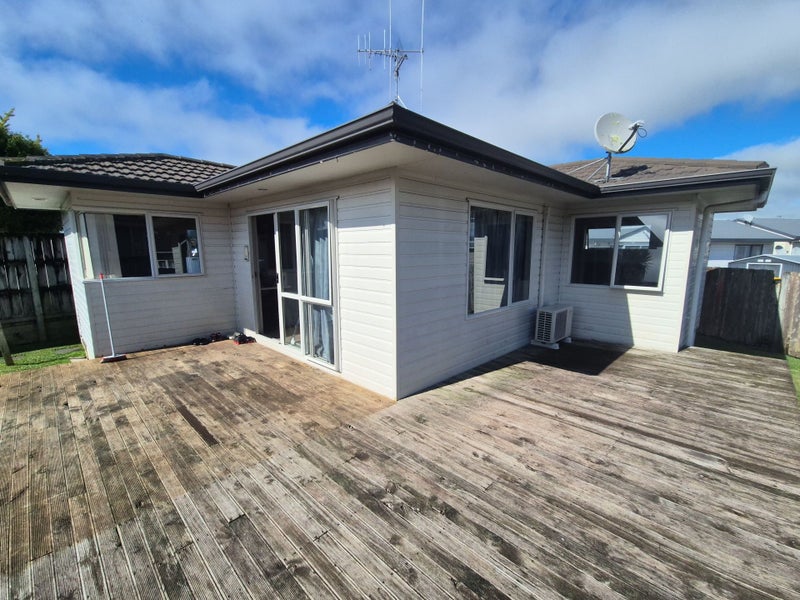 Image 1 of 8
