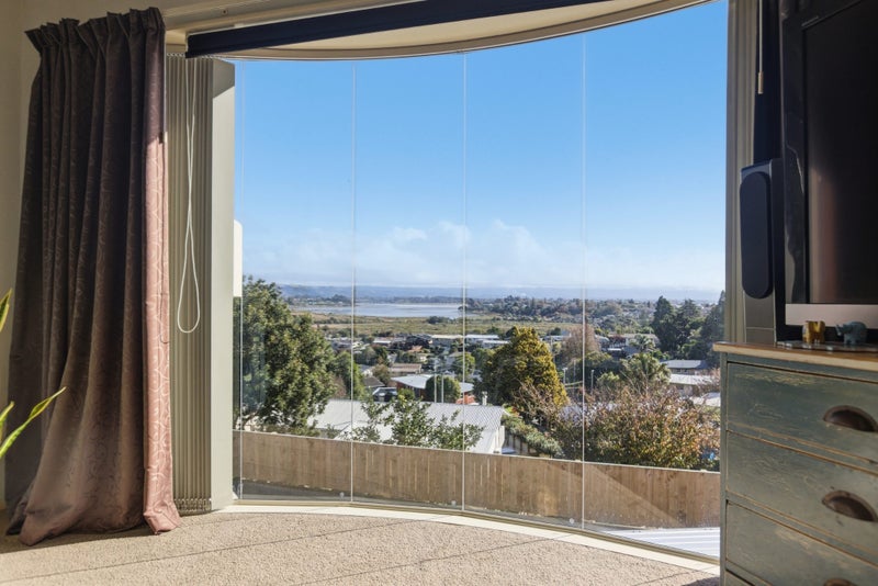 Image 1 of 25