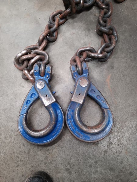 Lifting chains Carousel 4