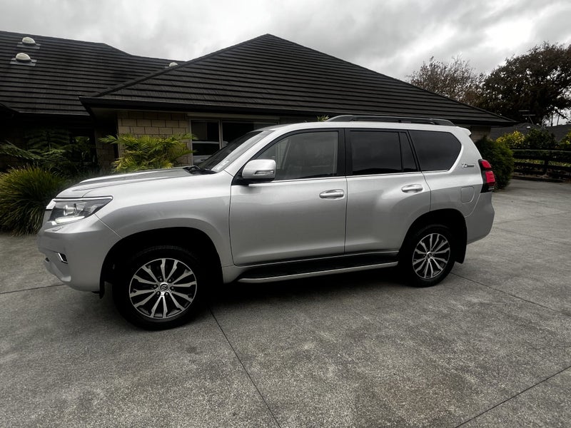 2021 Toyota Other Vx Limited