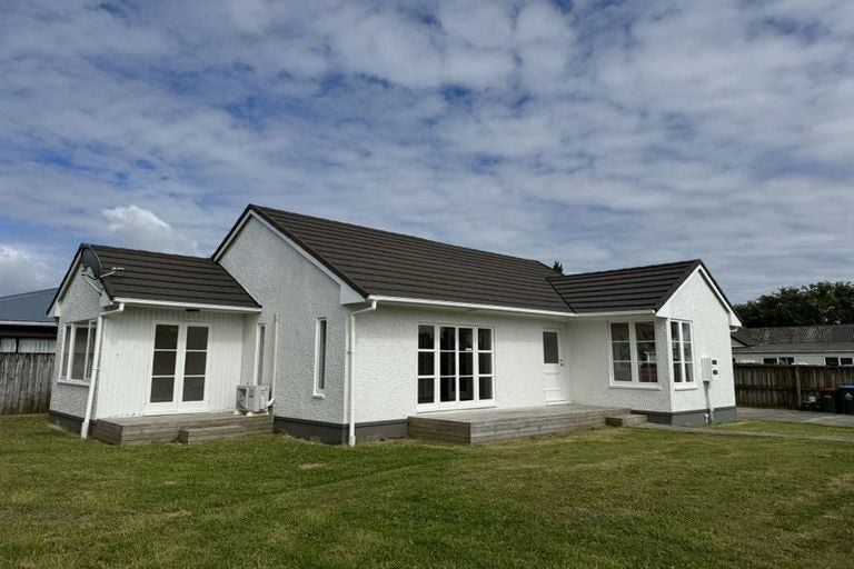 Image 1 of 18