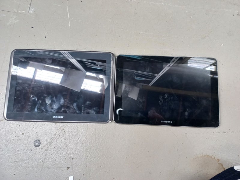 2 x Samsung Galaxy 10" Tablets Carousel 1