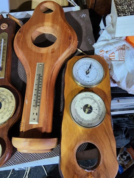 Barometer bulk lot Carousel 2