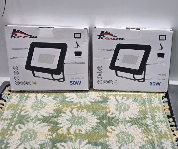 Flood lights $1 Reserve Carousel 2