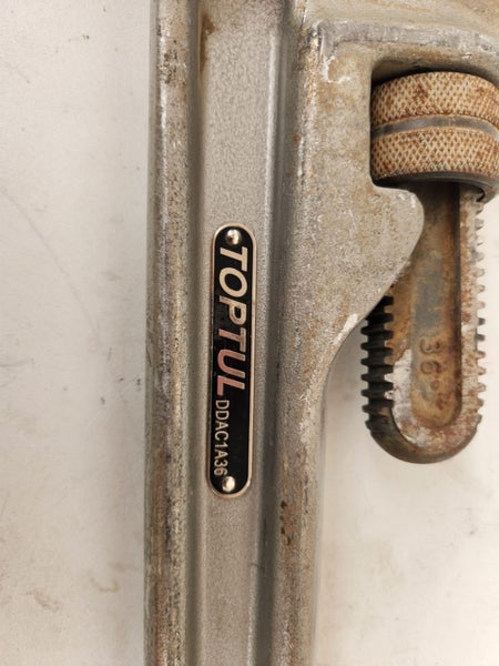 Toptul 36inch pipe wrench Carousel 2