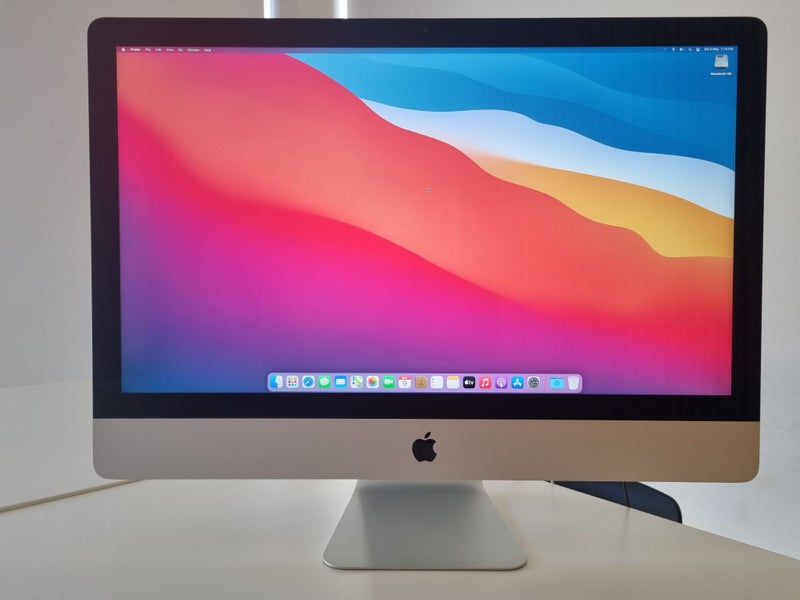 27-inch iMac 2014 5K **i7 CPU/32GB RAM/500GB Flash Storage/2GB GPU** Carousel 1