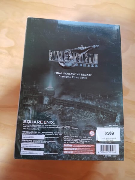 Final Fantasy VII Remake Cloud Statuette Carousel 7