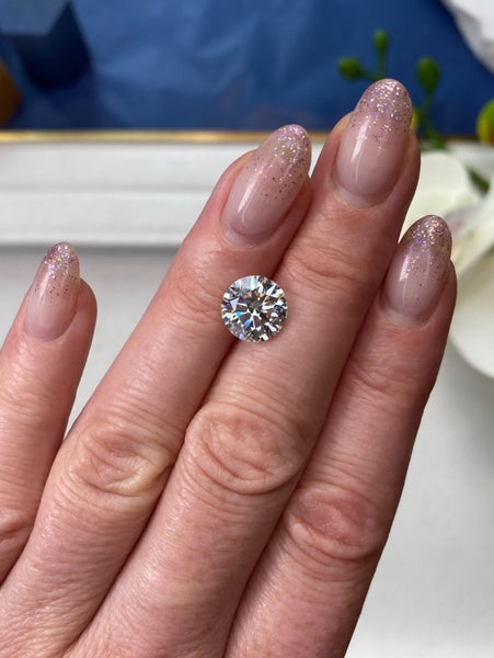 $1RES ~ 3.01ct Round Brilliant Diamond (Lab Grown) G Colour VS1 Clarity Carousel 2