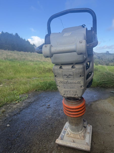 Mikasa MTX-60 Rammer Carousel 1