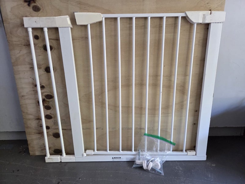 Baby gate 75-89cm Farmers brand Carousel 1