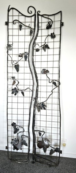 WINE CELLAR DOORS Carousel 1
