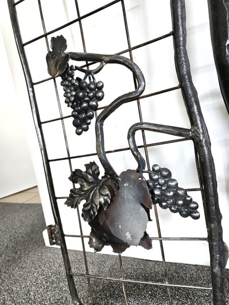 WINE CELLAR DOORS Carousel 5