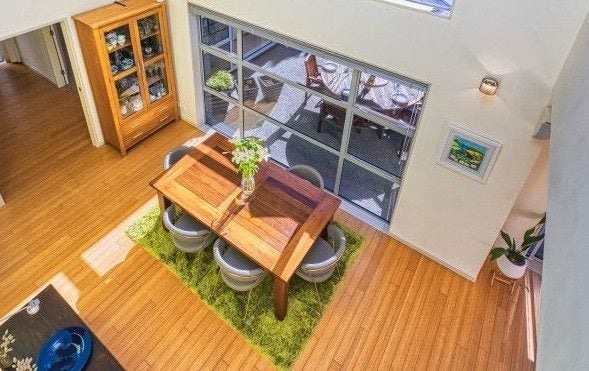 Solid timber extendable dining table449926974156328960