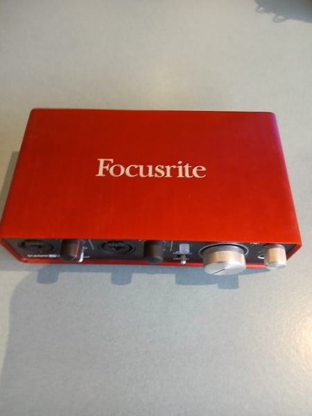 Focusrite Scarlett 2i2 Audio Interface Carousel 1