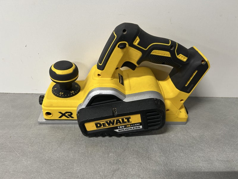 DeWalt DCP580-XE Planer Kit – 5.0Ah Battery & Charger Carousel 2