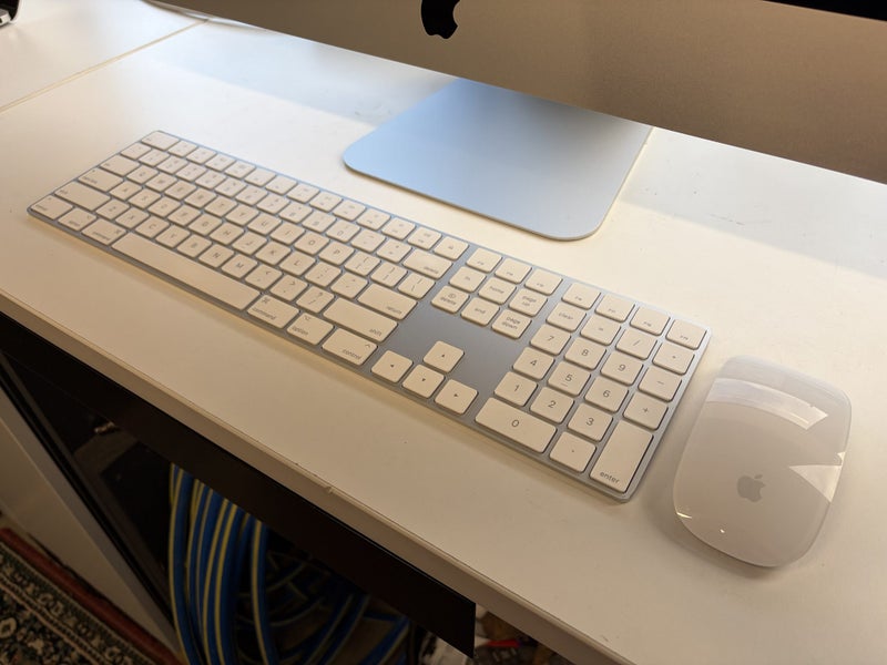 iMac 5K, 27-inch, 16GB RAM, 500GB SSD Carousel 2