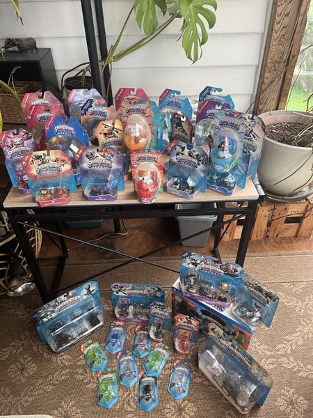 Skylanders TRAP TEAM Boxed Figures & Traps Ultimate Collection Carousel 1