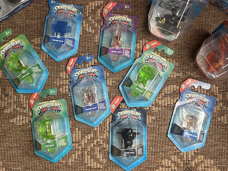Skylanders TRAP TEAM Boxed Figures & Traps Ultimate Collection Carousel 14