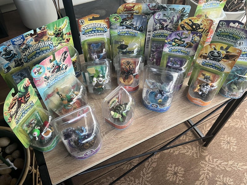 Skylanders SPYRO'S ADVENTURE & GIANTS & SWAP FORCE boxed Figures