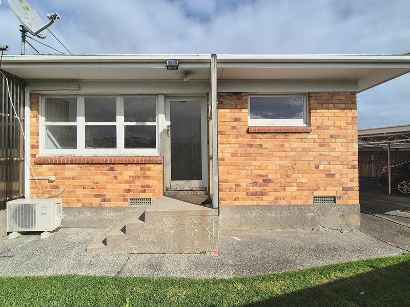 Image 1 of 6