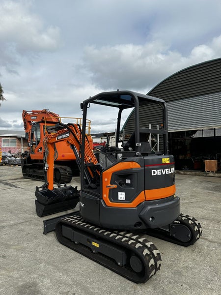 DEVELON DX27Z-7M New Carousel 1