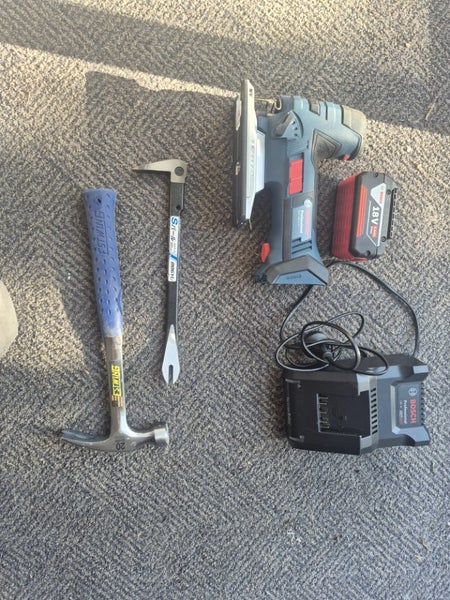 Bosch Jigsaw with battery and charger Carousel 7