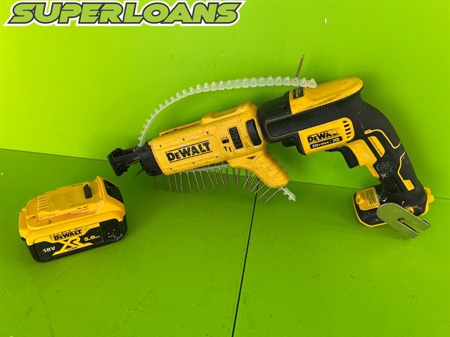 ** DEWALT SCREW GUN + 5.0AH BATTERY ** Carousel 1