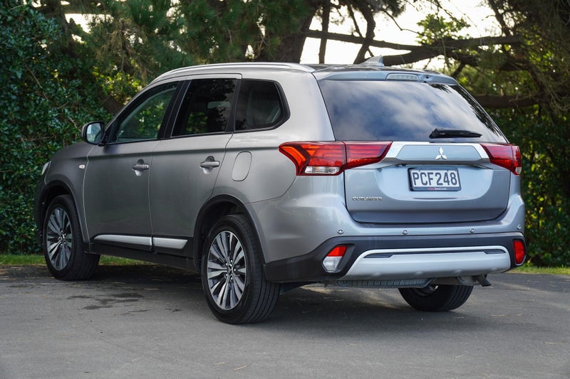 2022 Mitsubishi Outlander LS 2.4 4x4 7-seats, photo 3