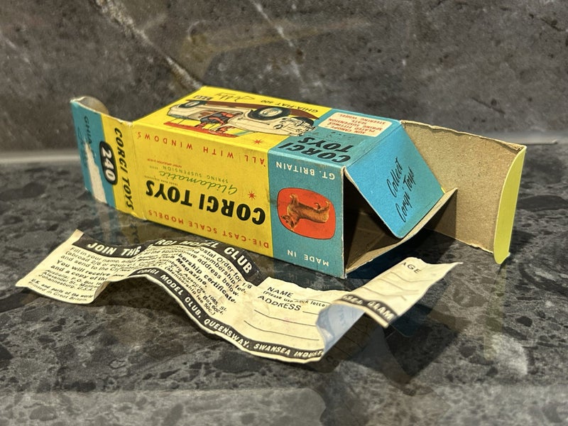 $1 Reserve GHIA FIAT 600. No.240 CORGI TOYS. Made in GT BRITAIN. 1/43 #299 Carousel 14