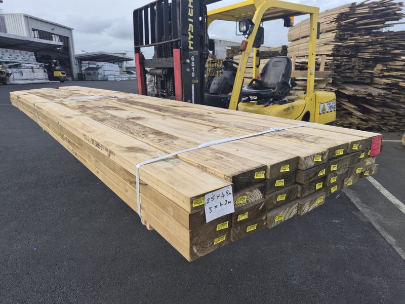 PINE FRAMING - REMAN - 140 x 45mm H3.2 MG - 132.6m - TS10411 Carousel 1
