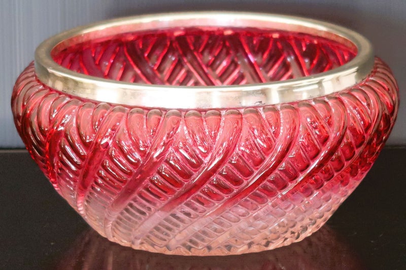 ***VICTORIAN CRANBERRY GLASS BOWL WITH SILVER PLATED RIM*** Carousel 3