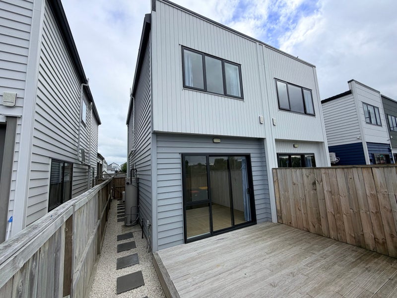 Image 1 of 10