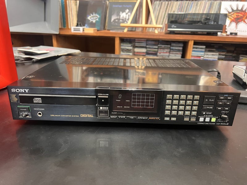 Vintage Classic Sony CDP-502ESII Carousel 1