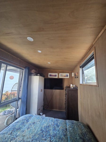 Cabin sleepout/office