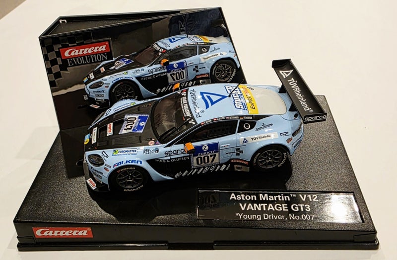 Carrera Aston Martin V12 Vantage GTC No 007 Carousel 2