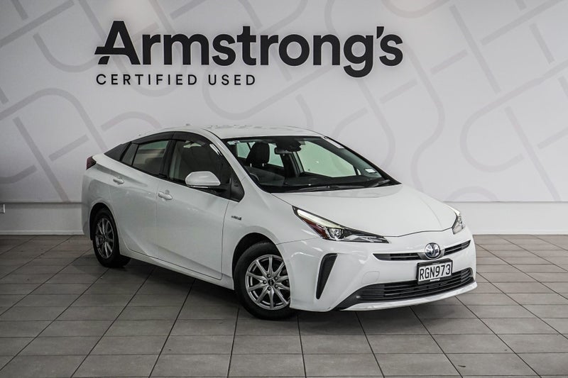 2020 Toyota Prius Hybrid, Alloy wheels