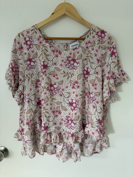 Avamia floral top sz10 Carousel 1