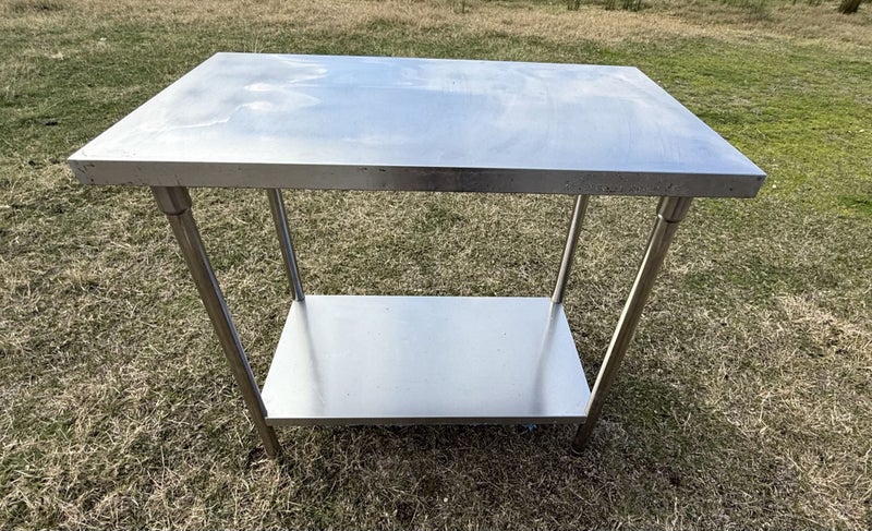 Commercial S/S Bench with Shelf Carousel 1