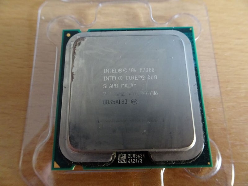 Intel Core2 Duo Processor E7300 3M Cache, 2.66 GHz Carousel 1