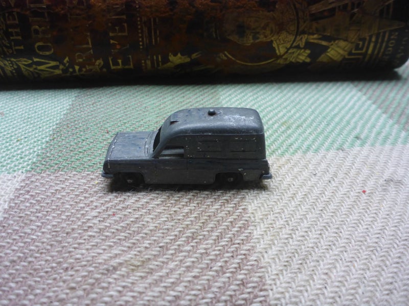 Vintage NZ Fun Ho Diecast Toy Midget Holden HR Ambulance Funho New Zealand Carousel 1