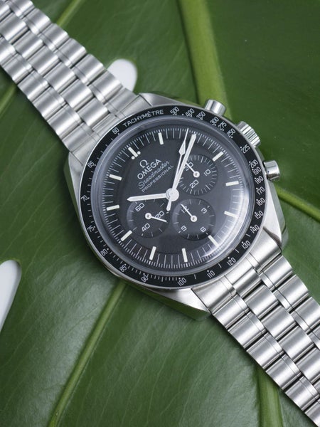 Omega Speedmaster Professional MOONWATCH Manual 2023 Steel Mens Wristwatch B&P Carousel 1