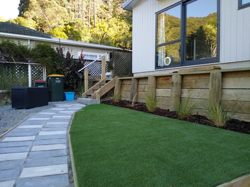 Image 1 of 6