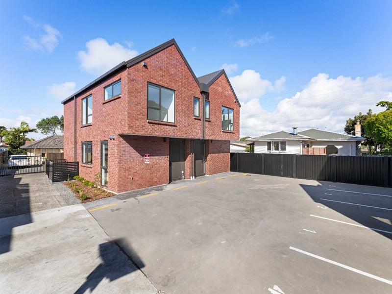 Image 1 of 20