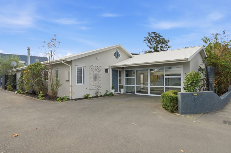 Image 1 of 25