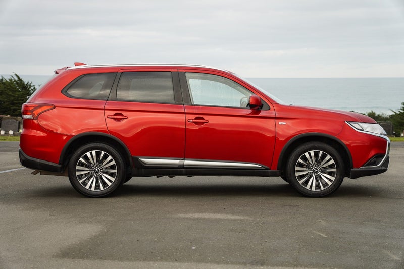 2022 Mitsubishi Outlander LS 2.4 4x4 7-seats, photo 2